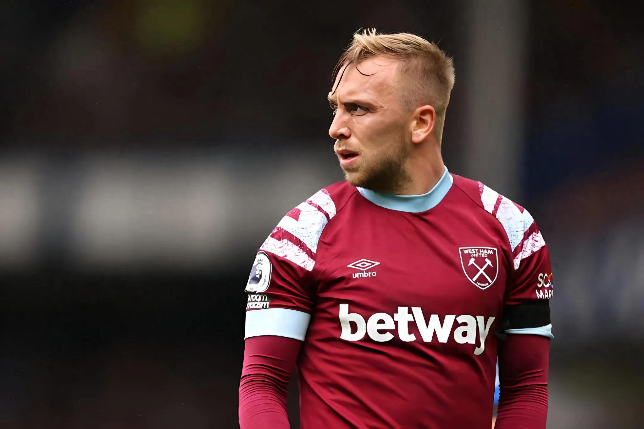 西汉姆关键时刻扳平良机，志在德国杯名次提升，更衣室稳定，纪律约束更严格