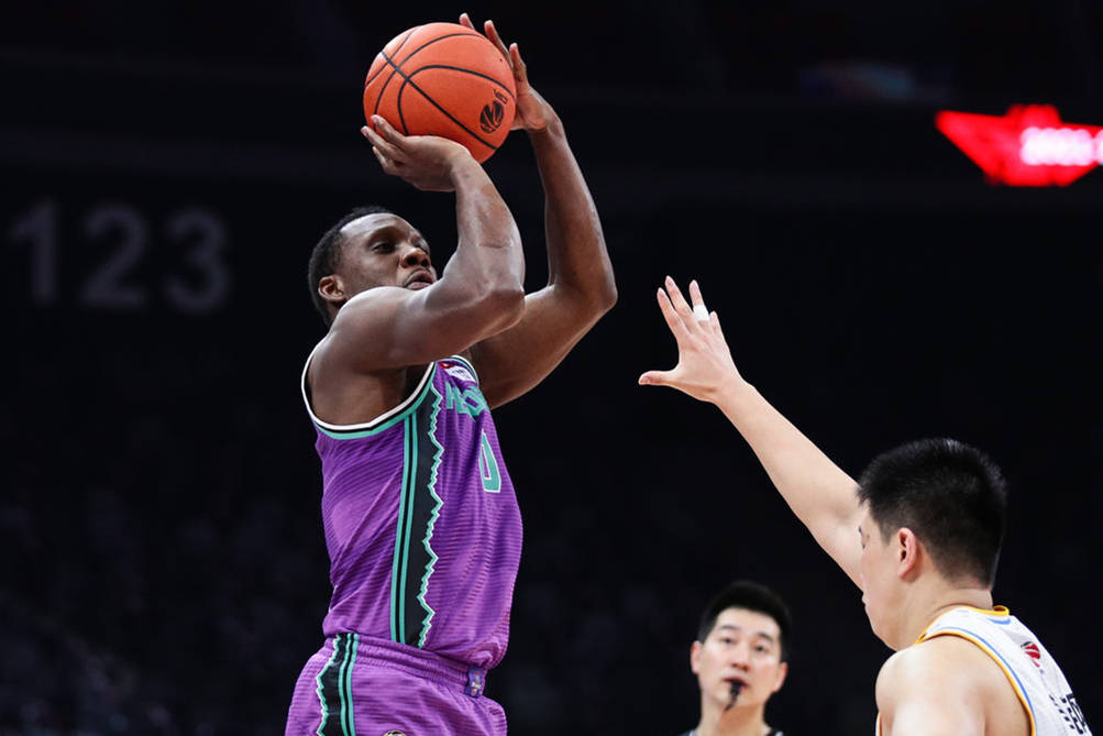 欧宝体育官网首页-NBA总决赛今晨走向成谜；辽宁本钢篮板制胜；更衣室稳定；临场指挥获称赞