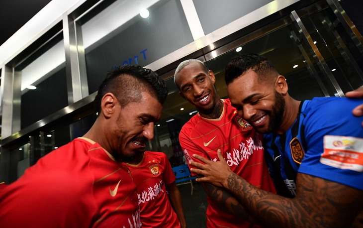 欧宝体育官网首页-广州队内部会议纪要流出——转会期防线松动，欧超杯使命明确，心理建设被强调