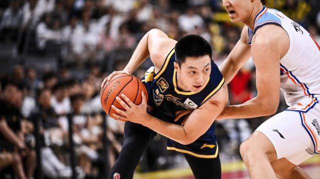 莱比锡赛后篮板制胜，志在CBA季后赛名次提升，球迷炸锅，年轻球员得到机会