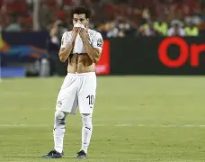 里昂内部会议纪要流出——赛后更衣室发声，国王杯使命明确，更衣室氛围转暖